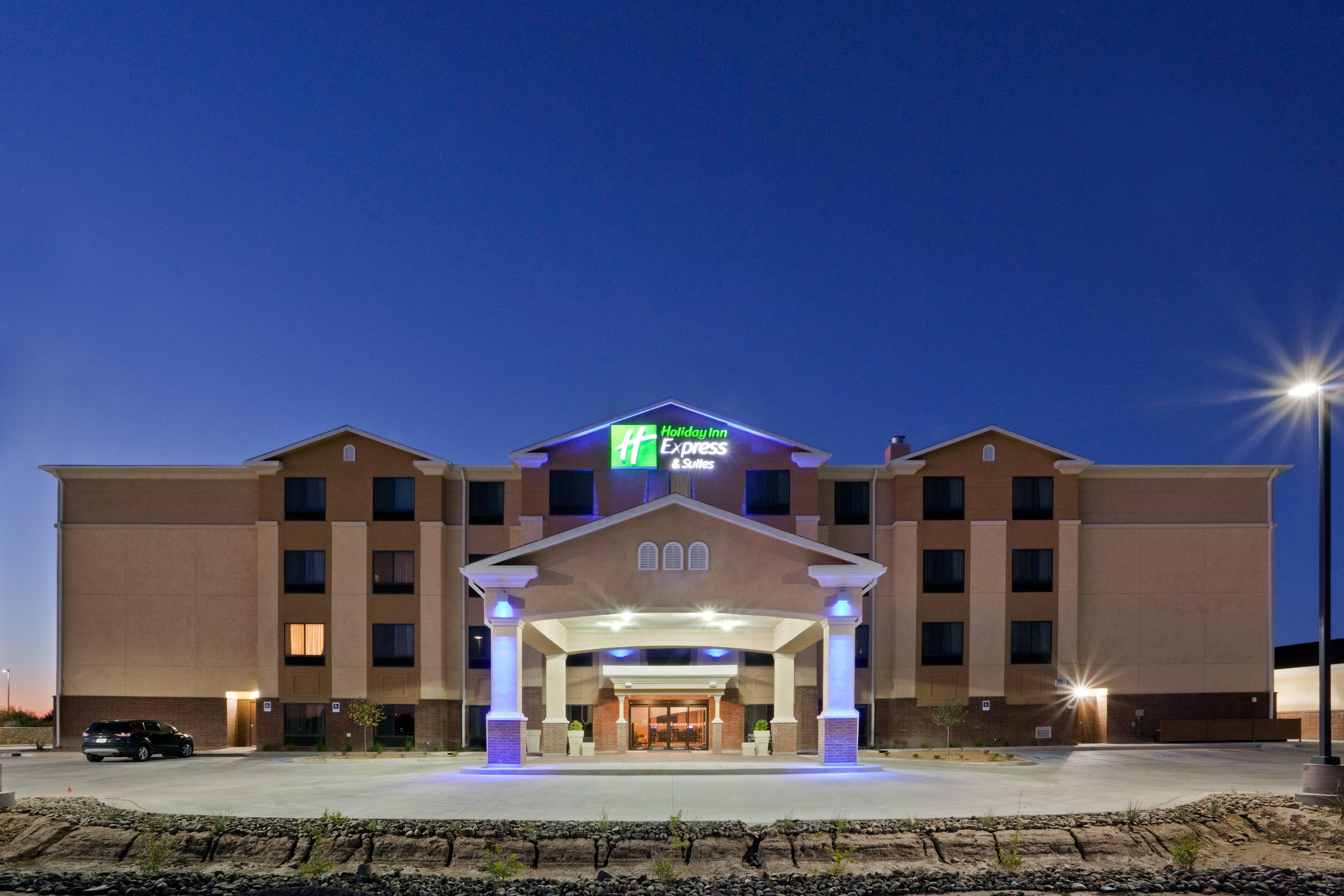 Holiday Inn Express & Suites Deming Mimbres Valley By Ihg Exterior foto